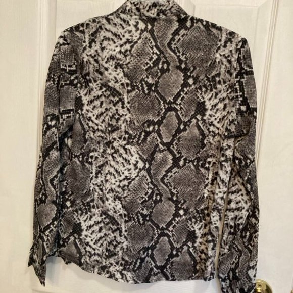 Mock Neck Leopard Print Blouse - Picture 4 of 5